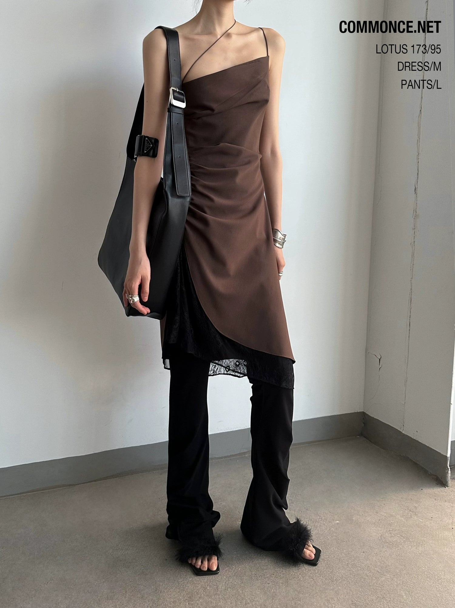 commonce_net_Asymmetrical_Lace_Ruching_Dress_V-neck_T-shirt_Long_Sleeve_MISSTT