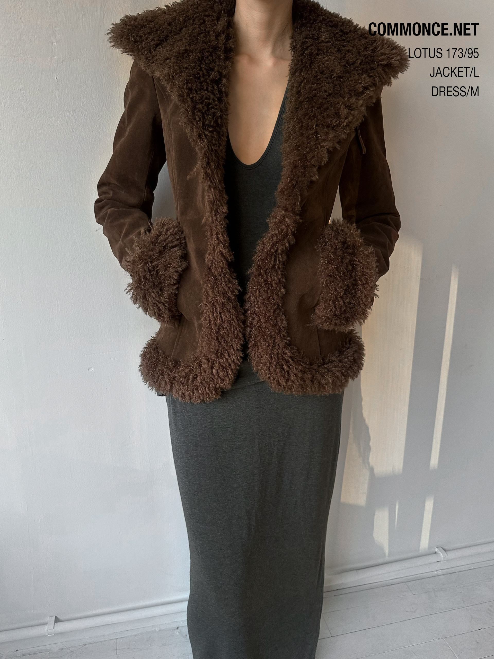 commonce_net_Black_Fur_Collar_Slightly_Cinched_Waist_Women&