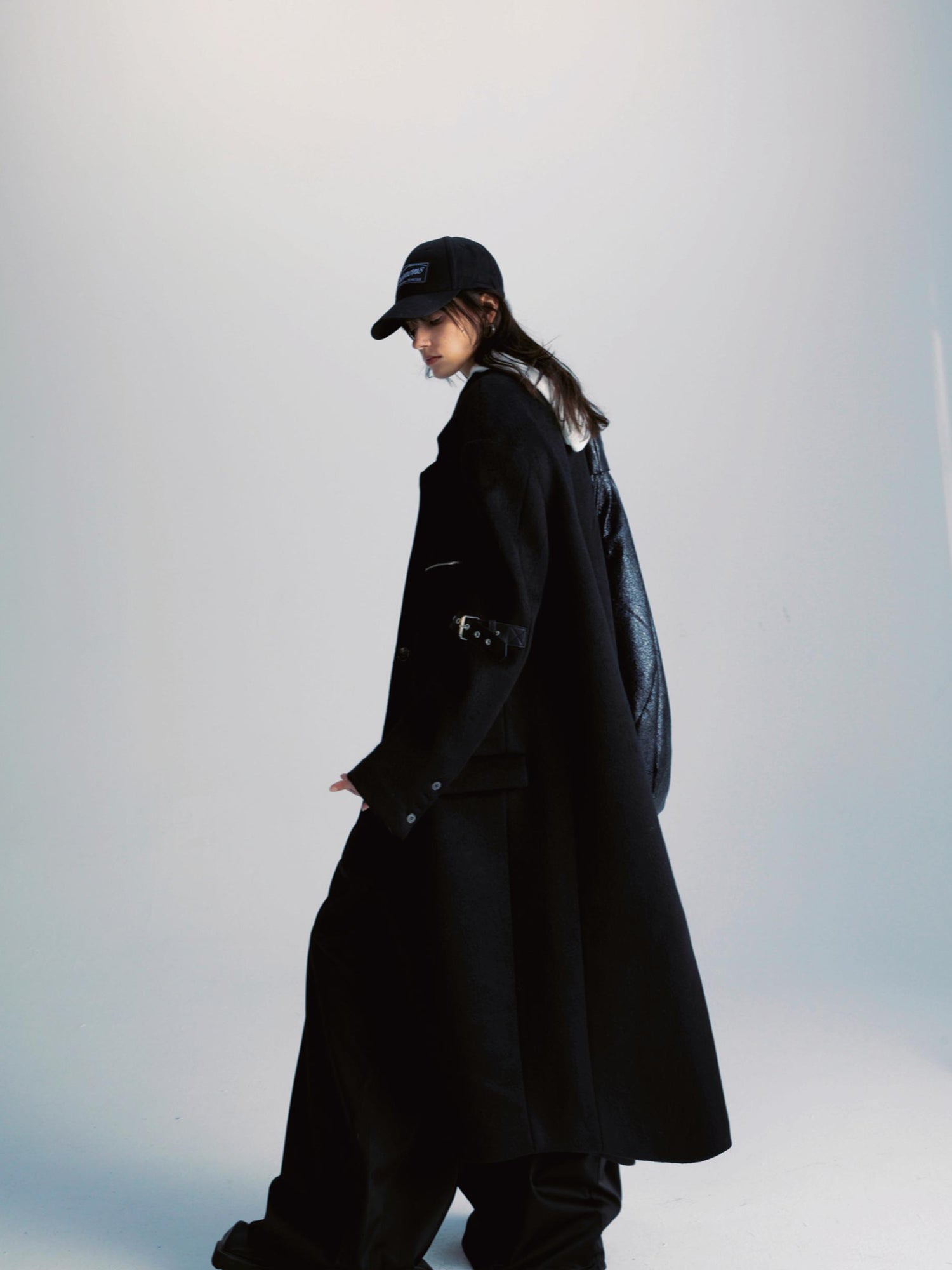 commonce net Black Patchwork Wool Blend Long Coat With Leather Sleeve Detail