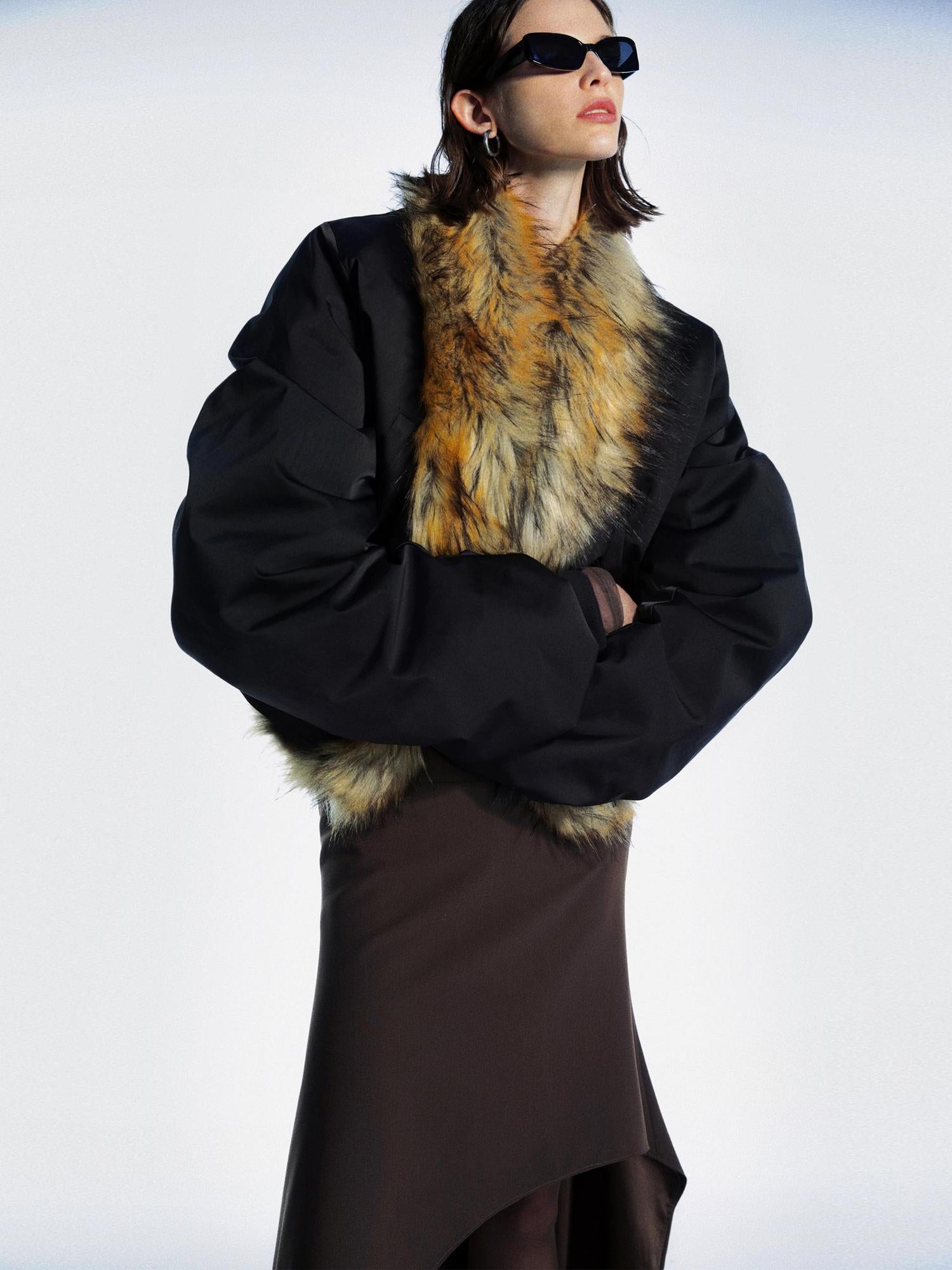commonce net Detachable Fur Collar Pleated Quilted Bomber Jacket