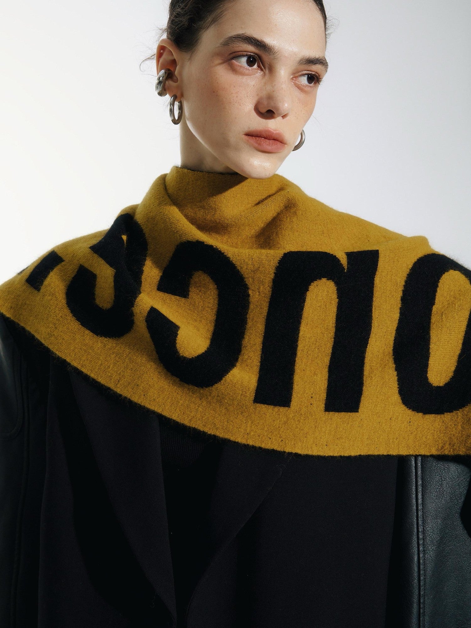 commonce net Mustard Plush Colorblock Logo Women&