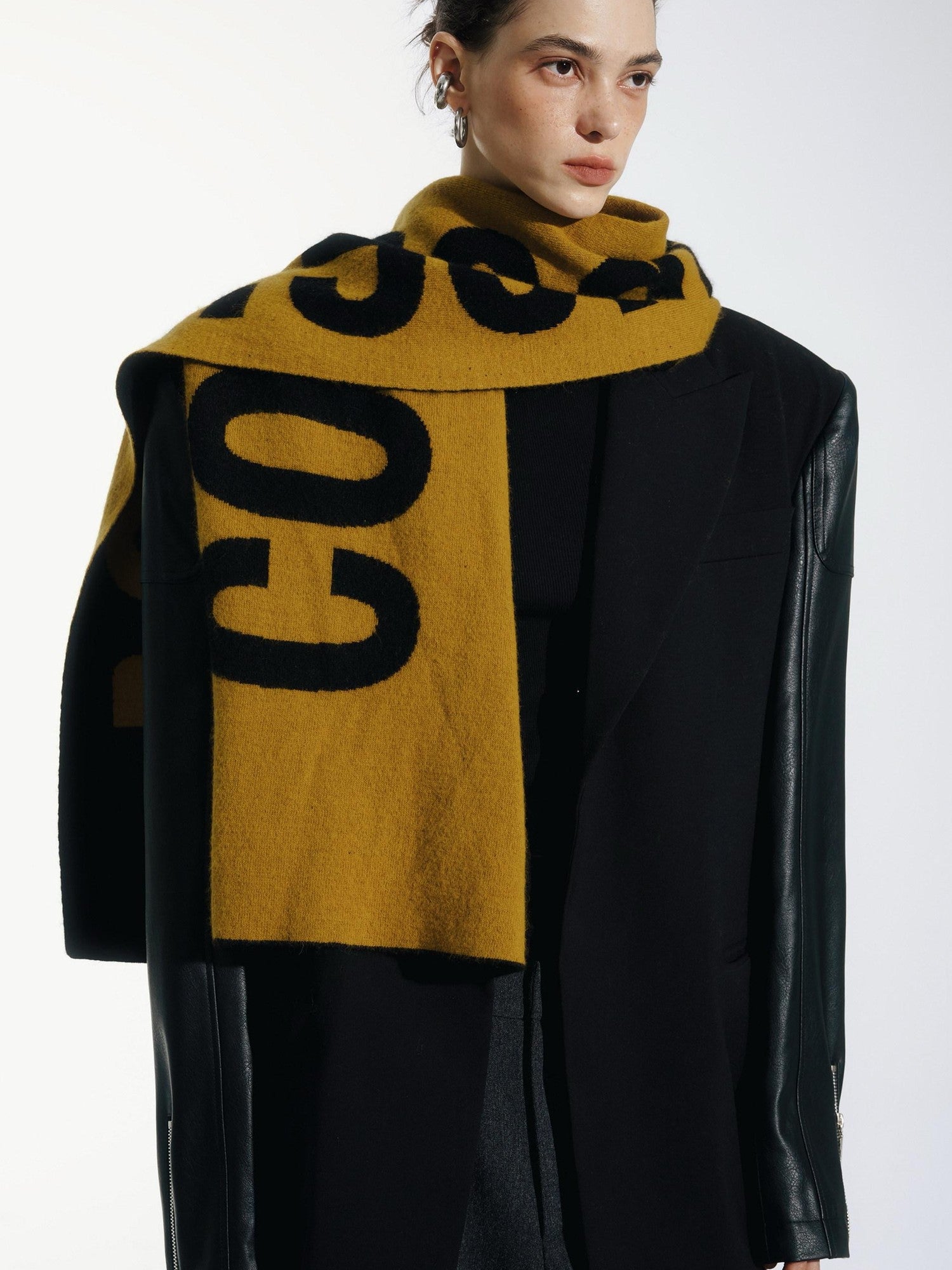 commonce net Mustard Plush Colorblock Logo Women&