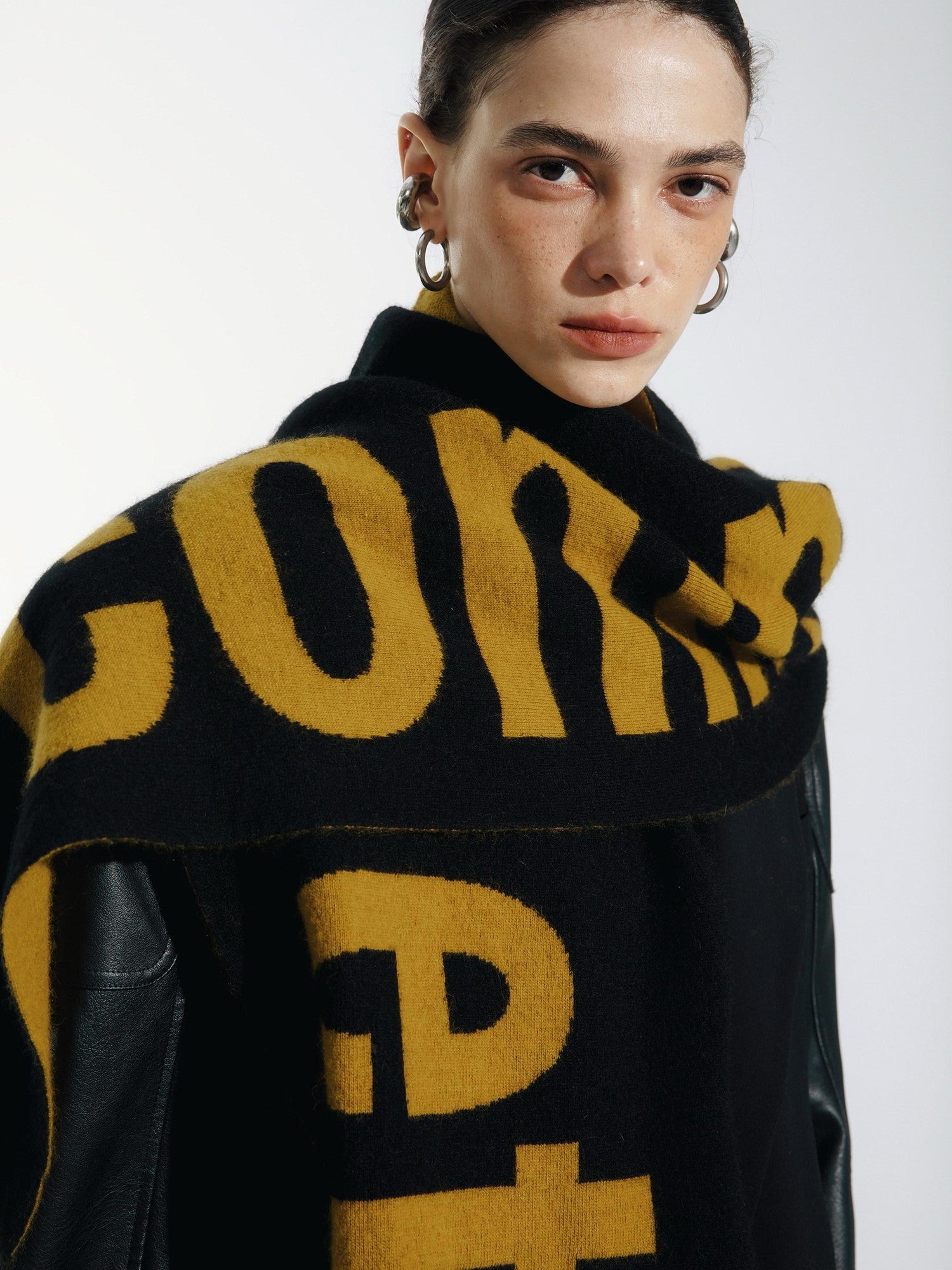 commonce net Mustard Plush Colorblock Logo Women&
