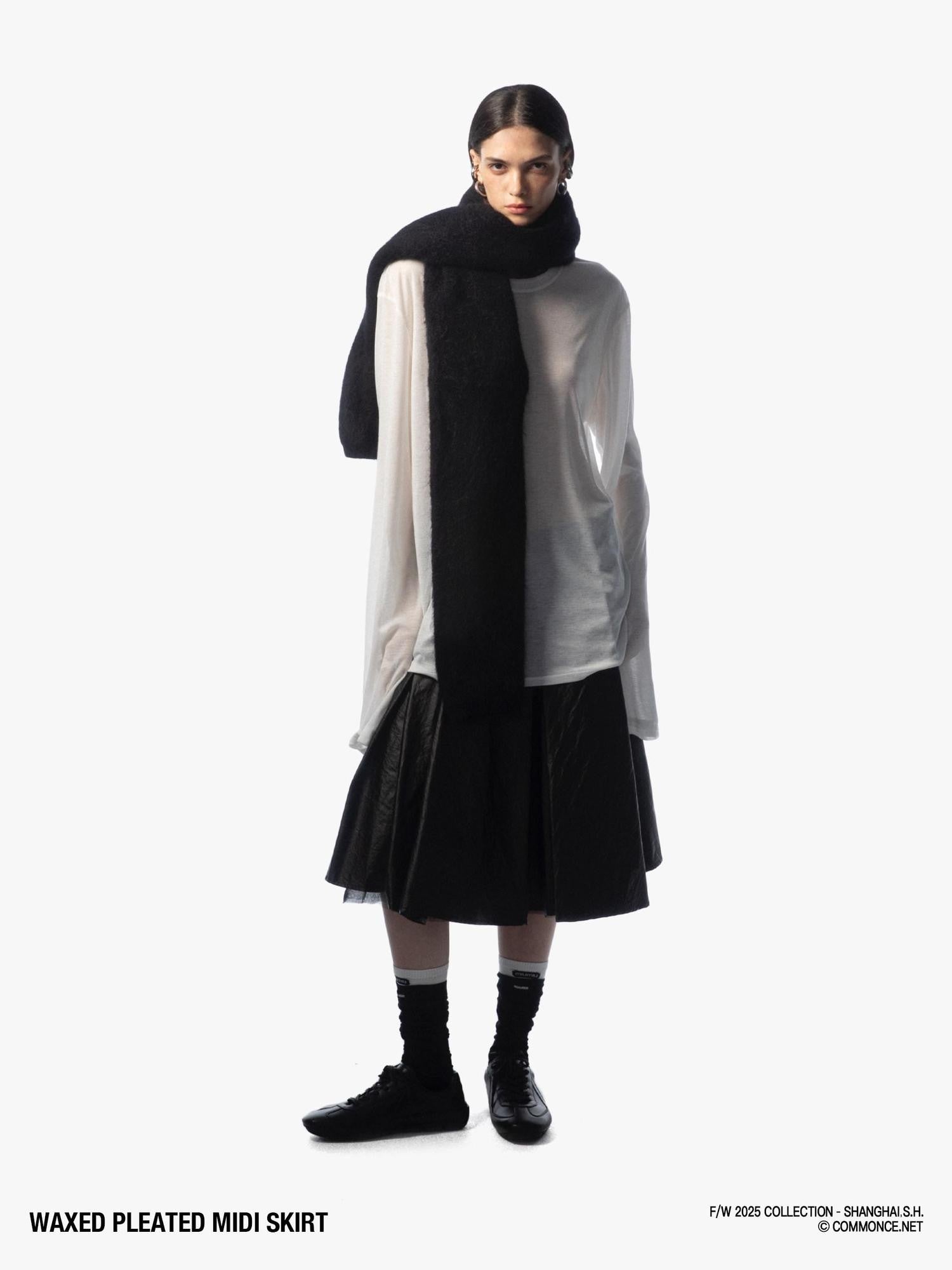 commonce net Oil Wax Coated Pressed Pleat Flared Low Waist Pockets Women&