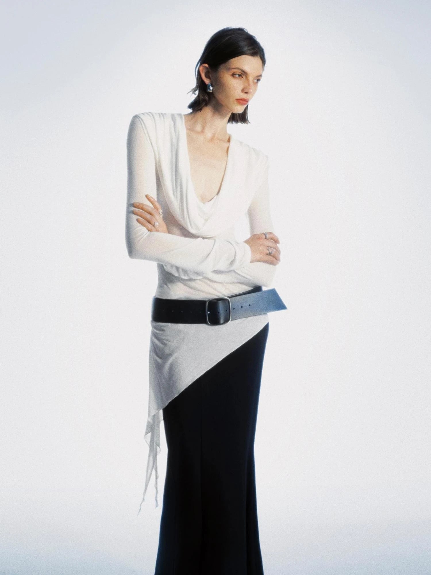 Ruched V-Neck Long Sleeve Tee