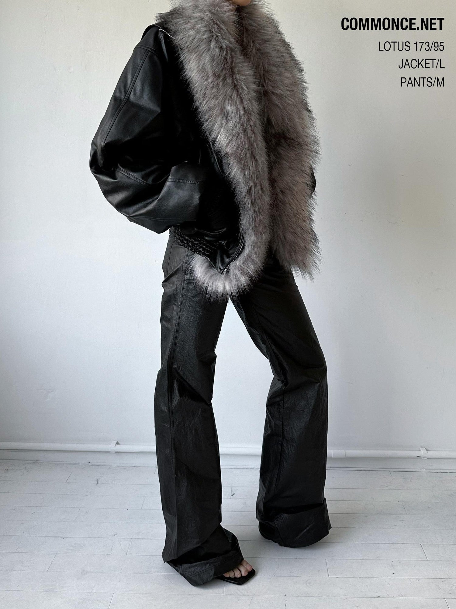 commonce net Solid Detachable Fur Collar Zip Front Women&