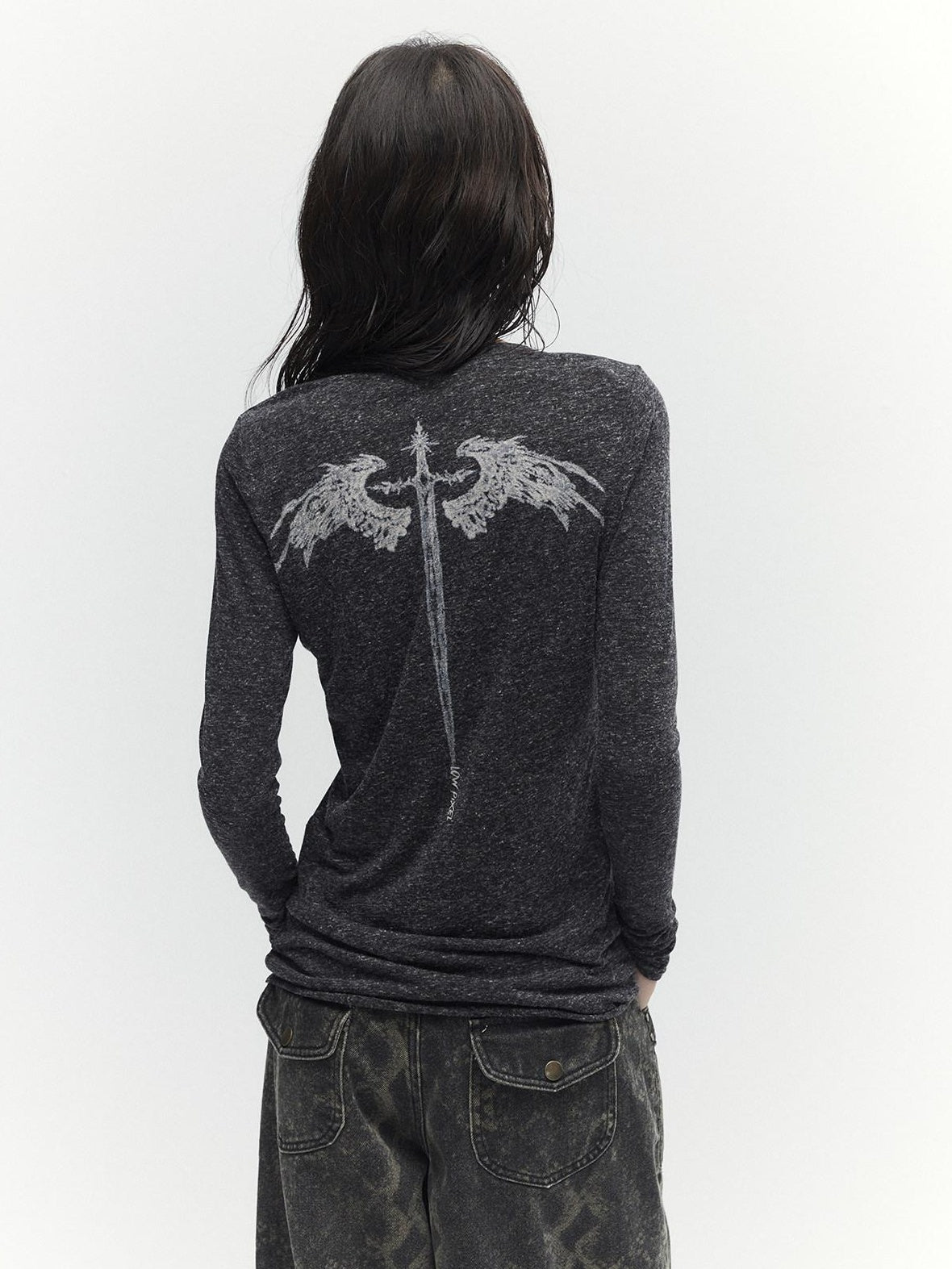 Low pixel Linen Blend Printed Slim Fit V-neck Women Black Long Sleeve T-Shirts