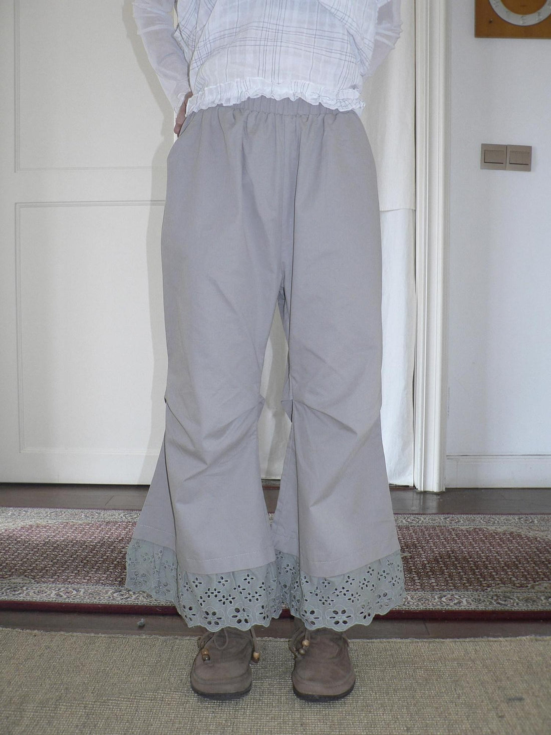 ang project Vintage Japanese Patchwork Cutout Lace Pleated Women&