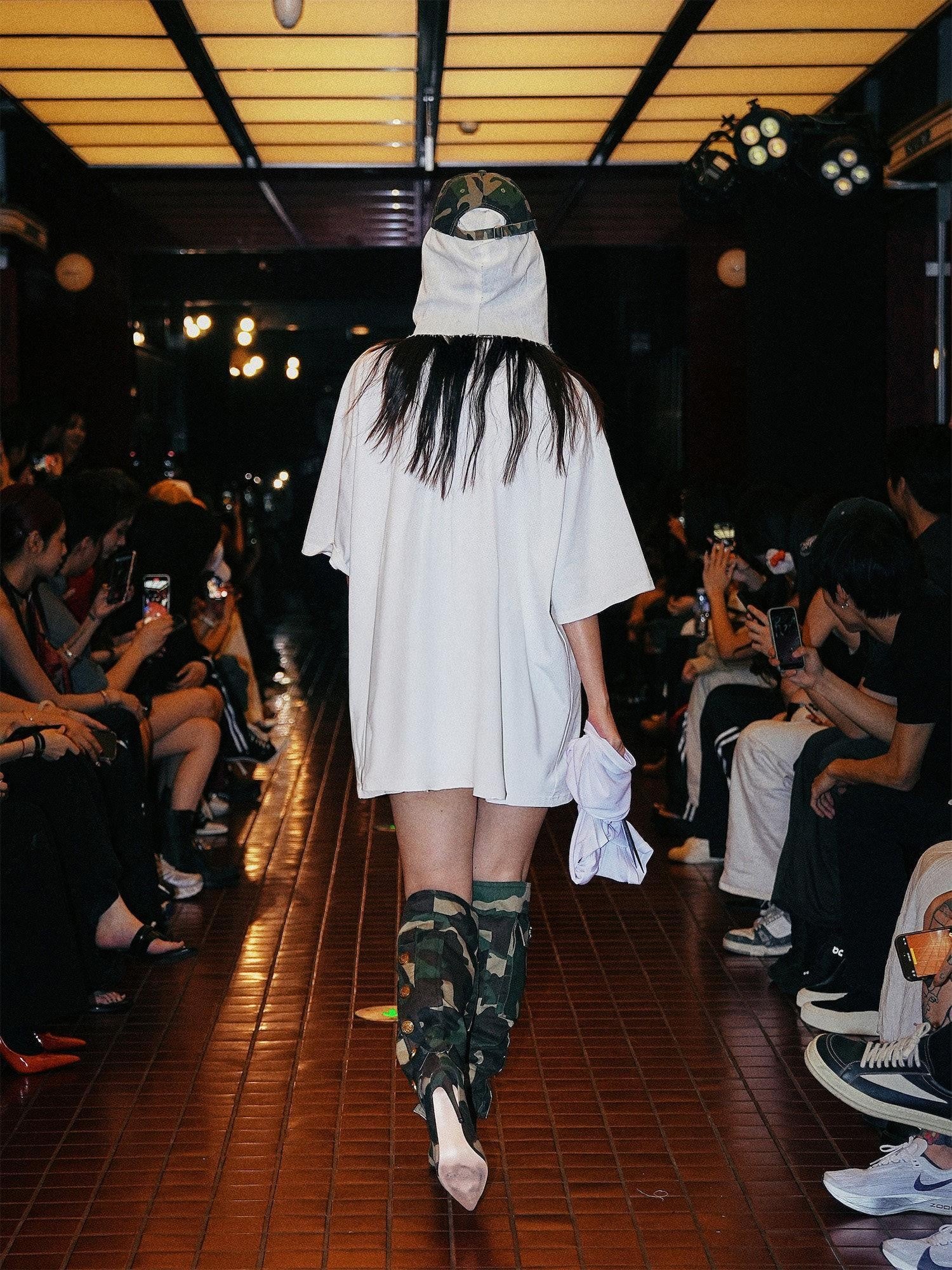 24ans White Mesh Hooded Creative Print Women&