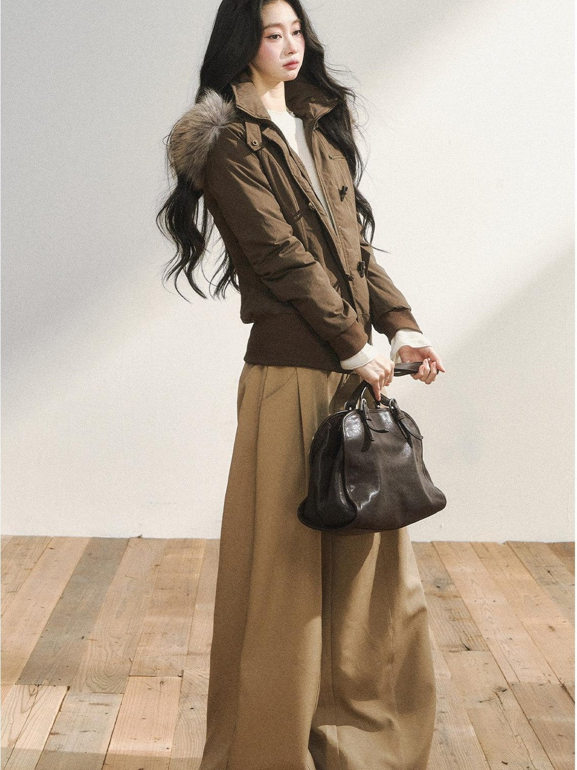 7Shiftin Warm Hooded Two Tone Fur Collar Toggle Closure Short Casual Women Puffer Jackets