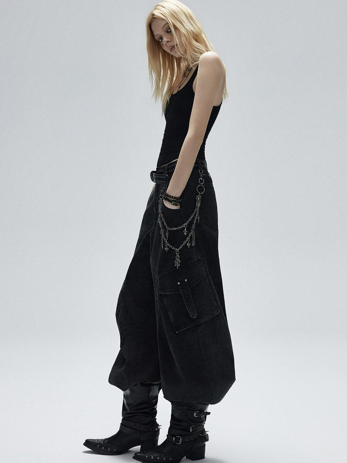 Low pixel Breathable Lyocell Slim U Neck Street Style Racerback Women Black Tank Tops