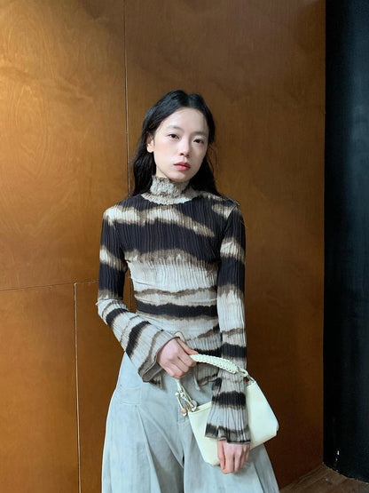 Textured Print High Neck Long Sleeve Tee