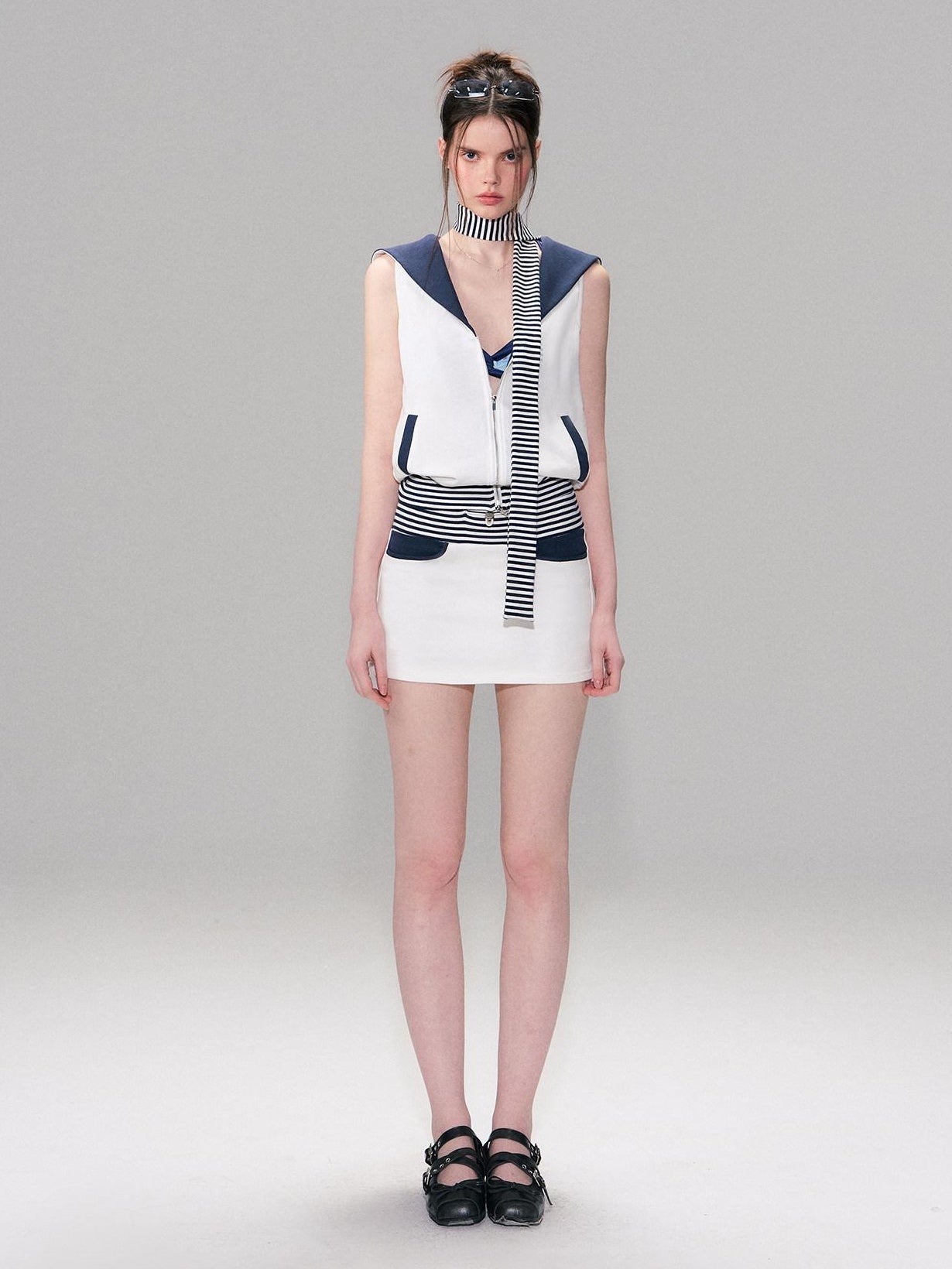 The NeverMore Contrast Printed Cotton Mid Waist Straight Bodycon Women White Mini Skirts