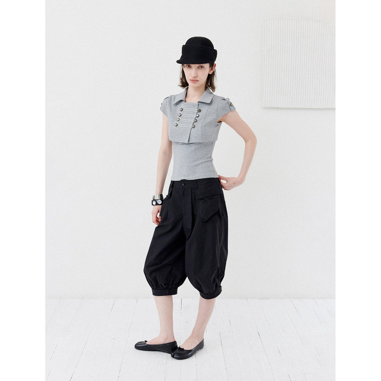 DKZ_OFFICIAL_Grey_Double_Breasted_Cropped_Collared_Women&