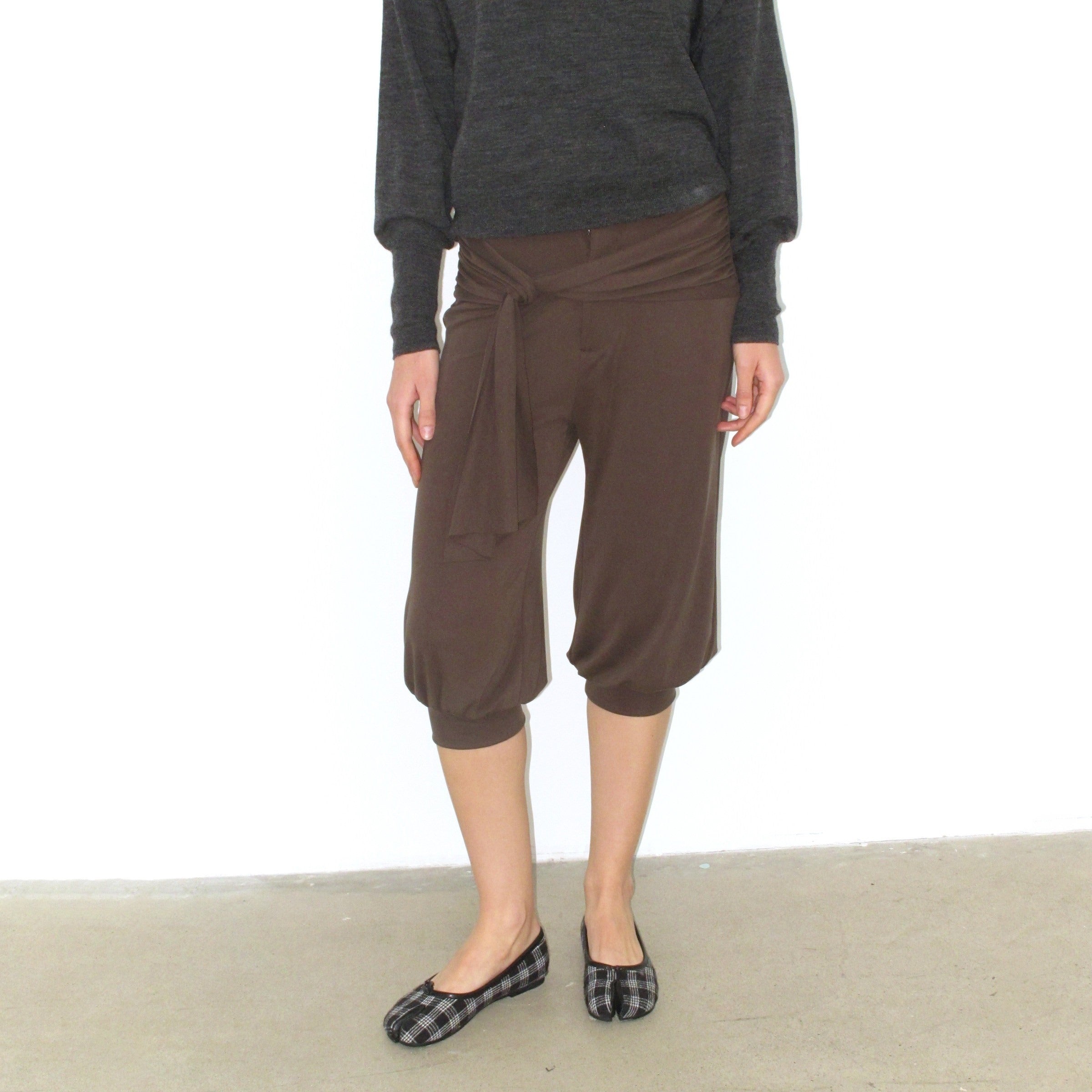 Mito_de_dar_Chestnut_Brown_Sandwashed_Knit_Drawstring_Tulip_Cuff_Women&