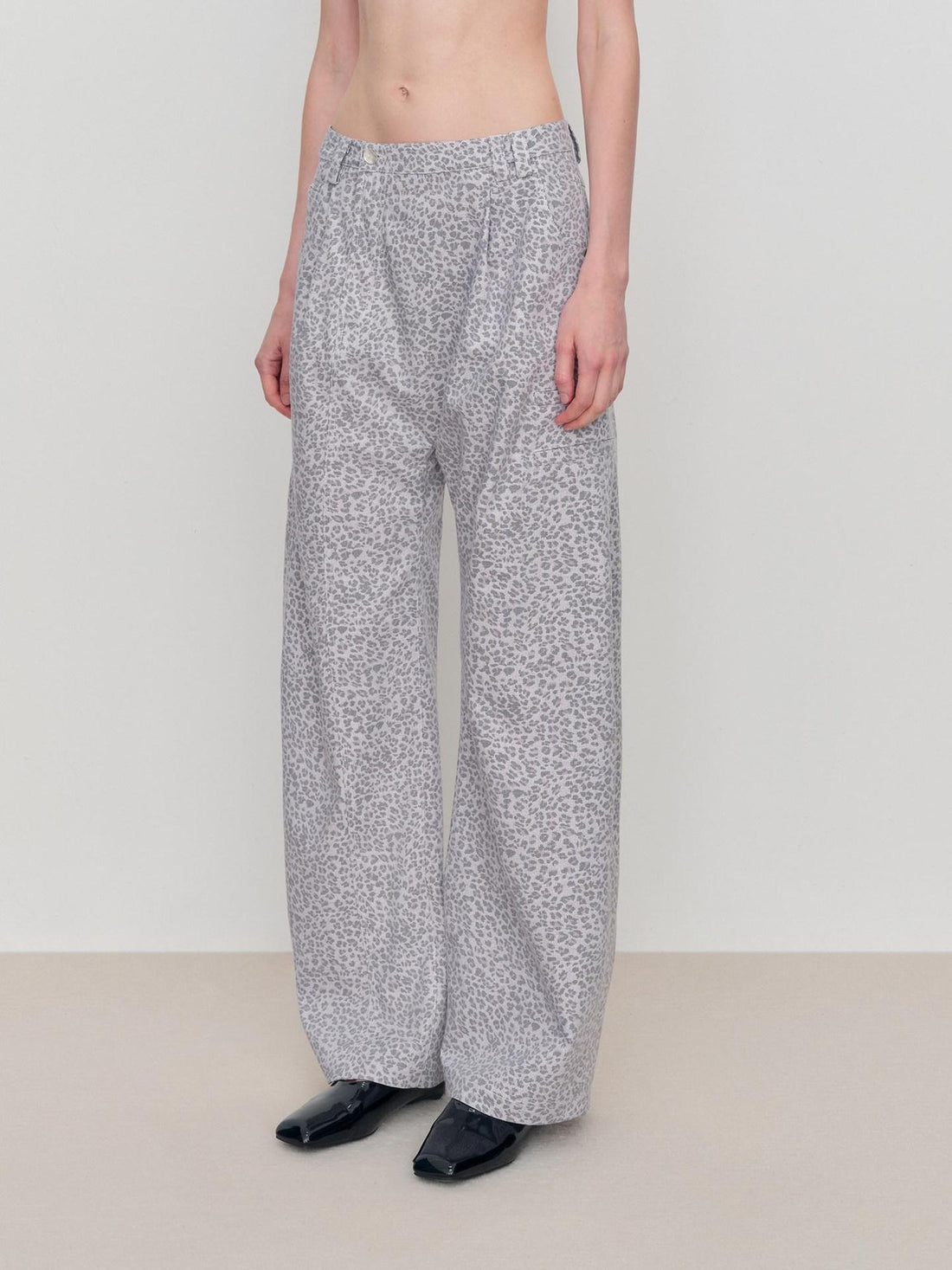 RUN TO THE FUTURE Leopard Print Asymmetric Zip Low Waist Blade Cut Women Wide-Leg Pants