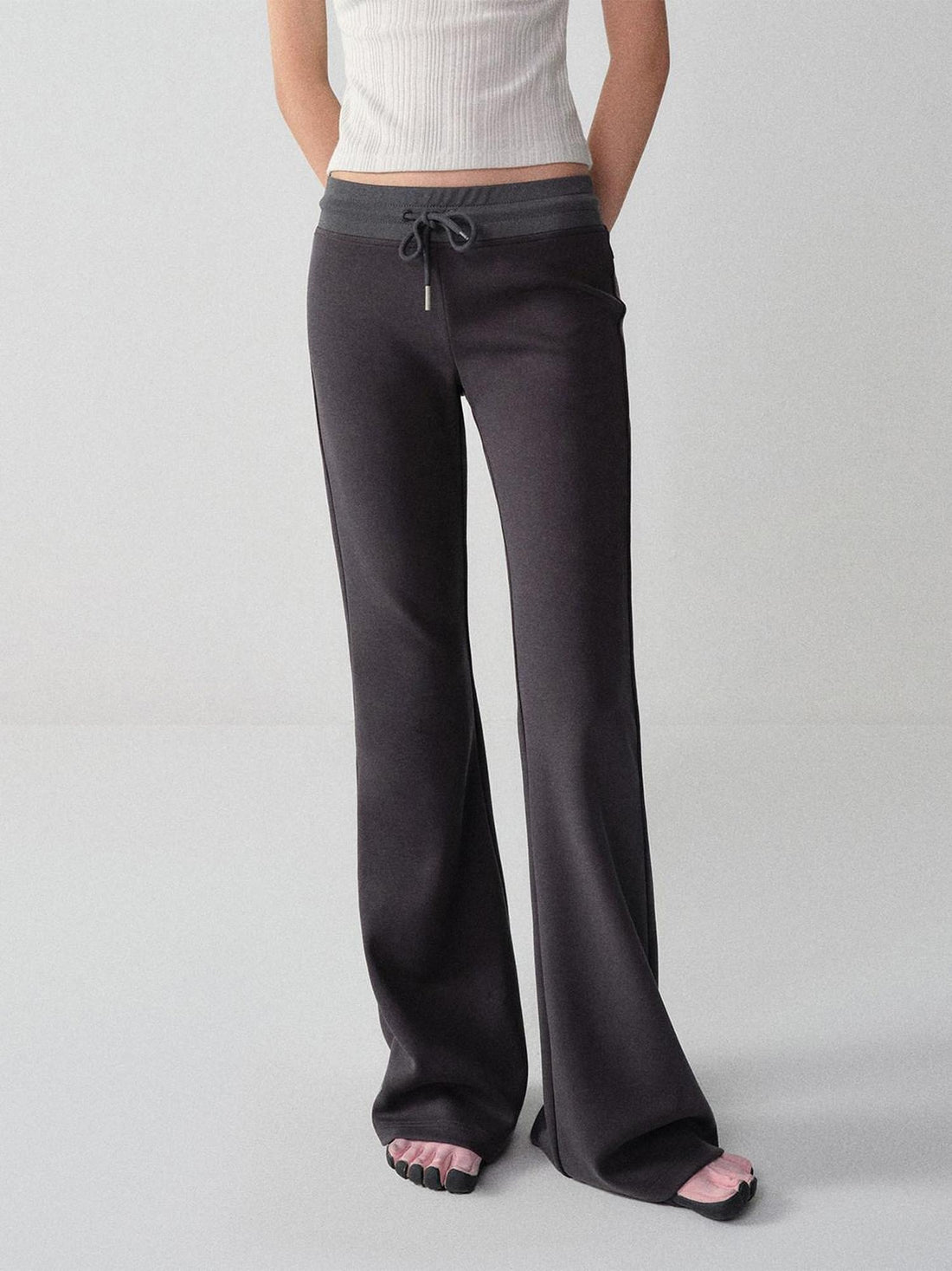 RUN TO THE FUTURE Minimal Tie Low Rise Slim Flare Women Iron Gray Straight Pants