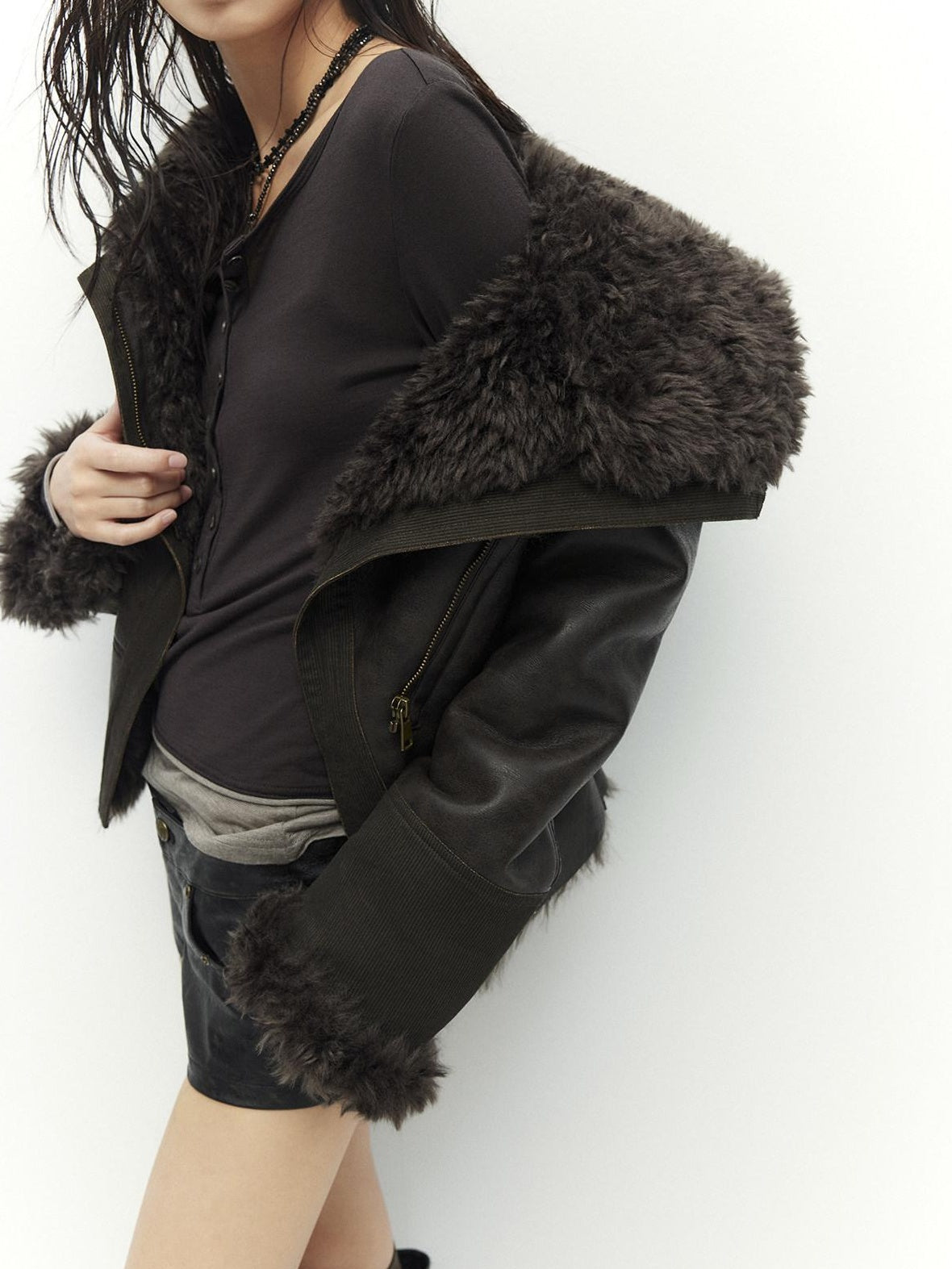 Low pixel Warm Faux Shearling Waisted Gothic Short Zip Women Coffee Cropped Jackets