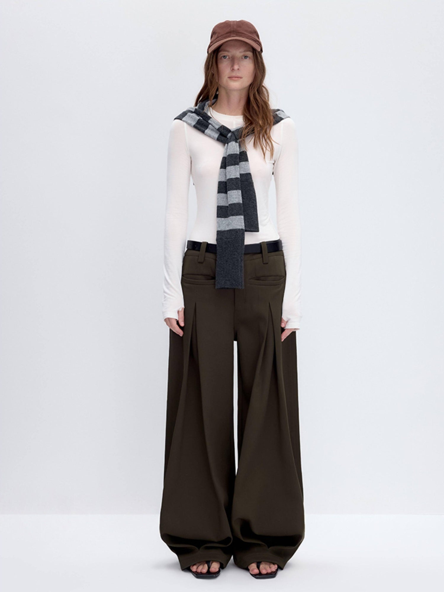 RUN TO THE FUTURE Pleated Low Waist Minimalist Loose Fit Women Vintage Green Wide-Leg Pants
