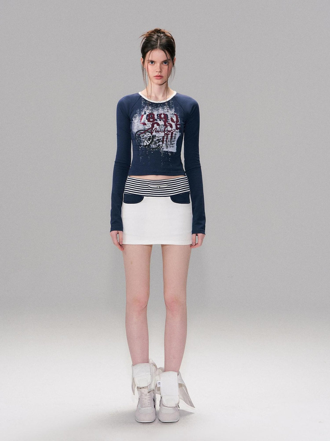 The NeverMore Cotton Blend Letter Print American Slim Fit Cropped Women Long Sleeve T-Shirts