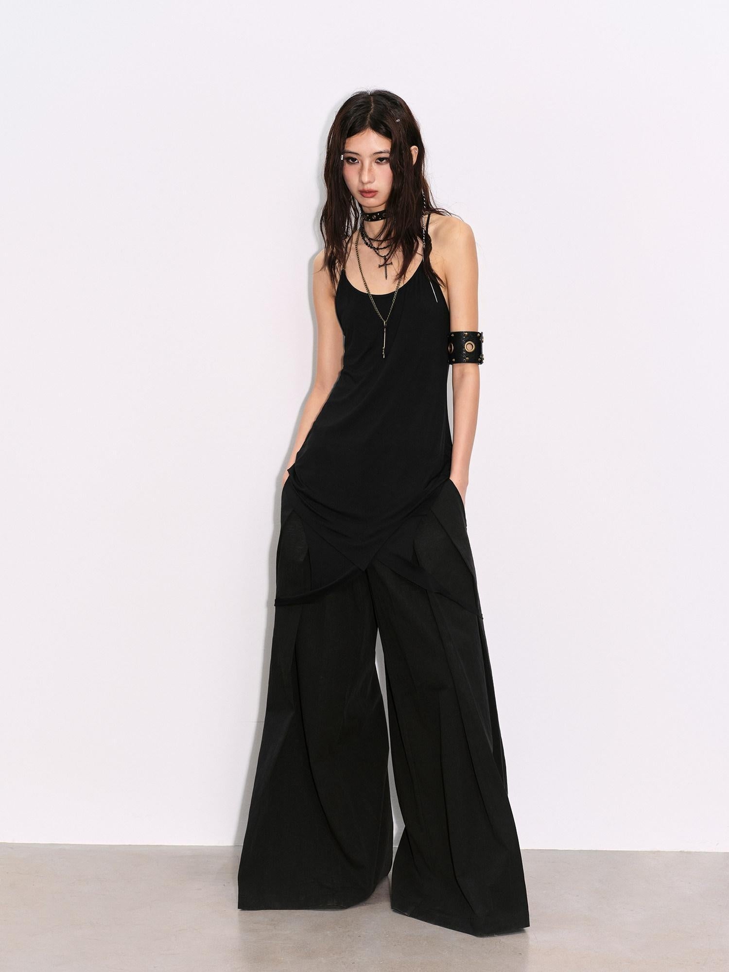 Low pixel Soft Bamboo Fiber Stretch Spaghetti Strap Pullover Black Midi Dresses