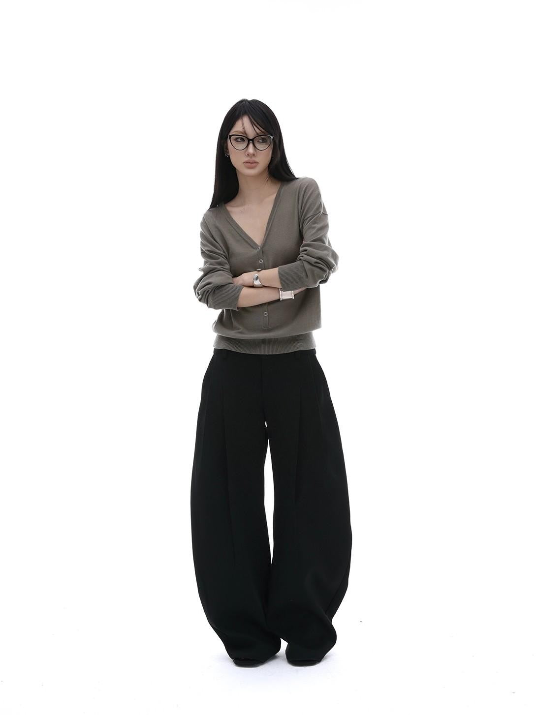 iamxiaa Black Pressed Pleat 3d Tailored Curved Leg Women&