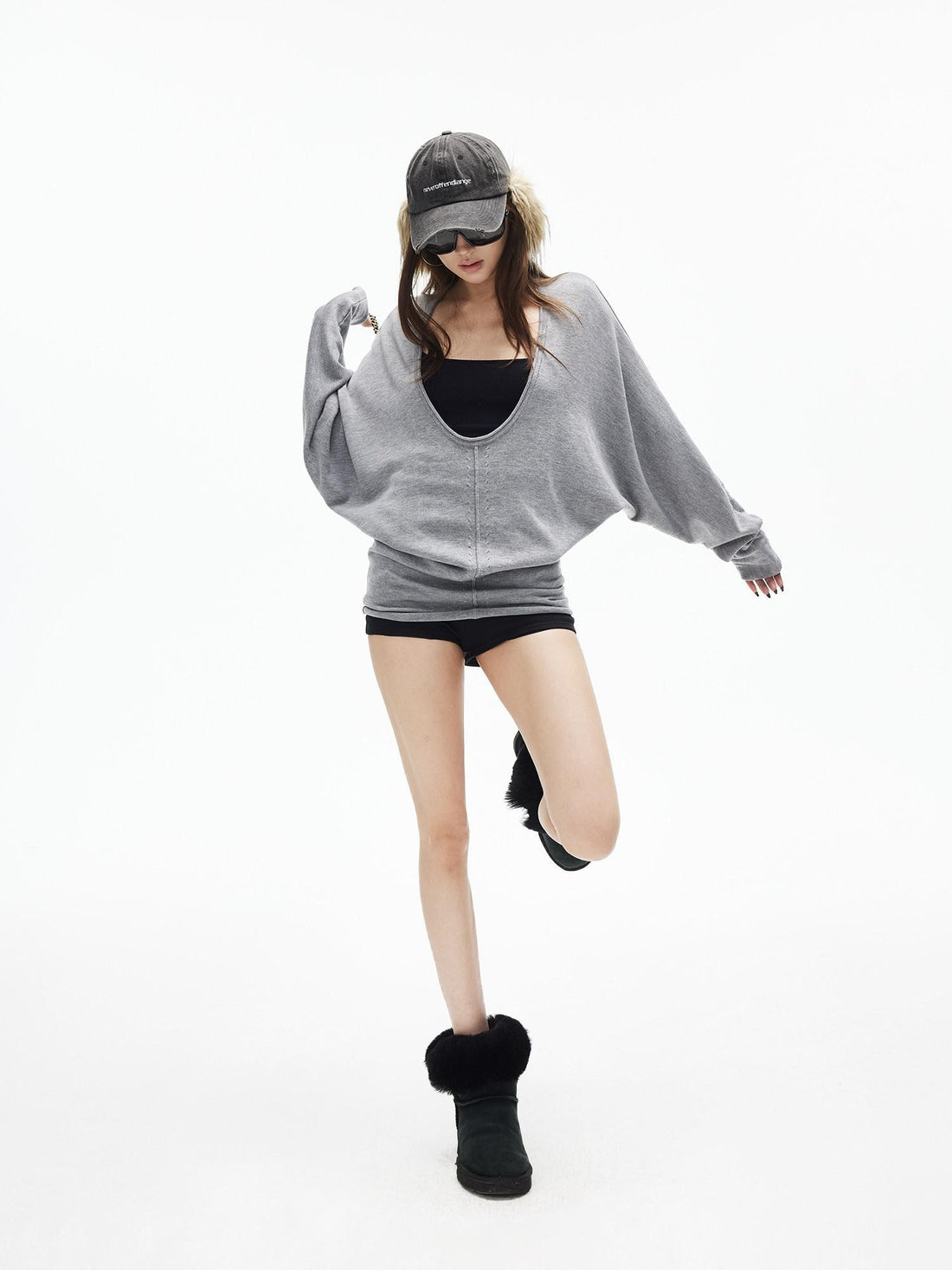 iamxiaa Deep U Neck Center Seam Batwing Sleeve Women&