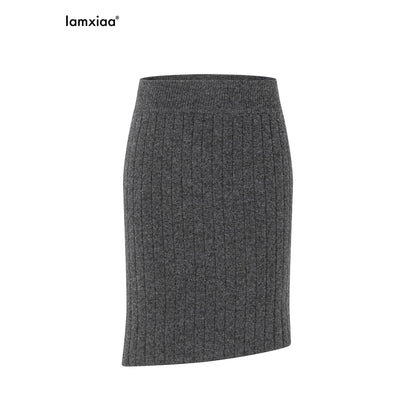 iamxiaa_Diamond_Cable_V-neck_Drop_Shoulder_Women&