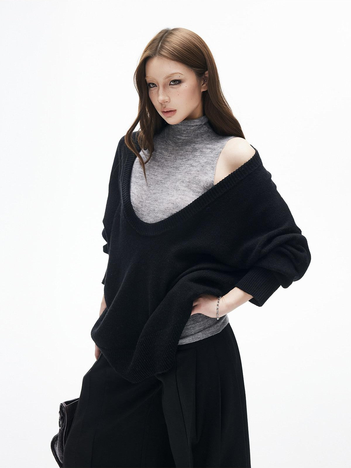 iamxiaa Fine Knit Sheer Stand Collar Slim Rolled Hem Women&