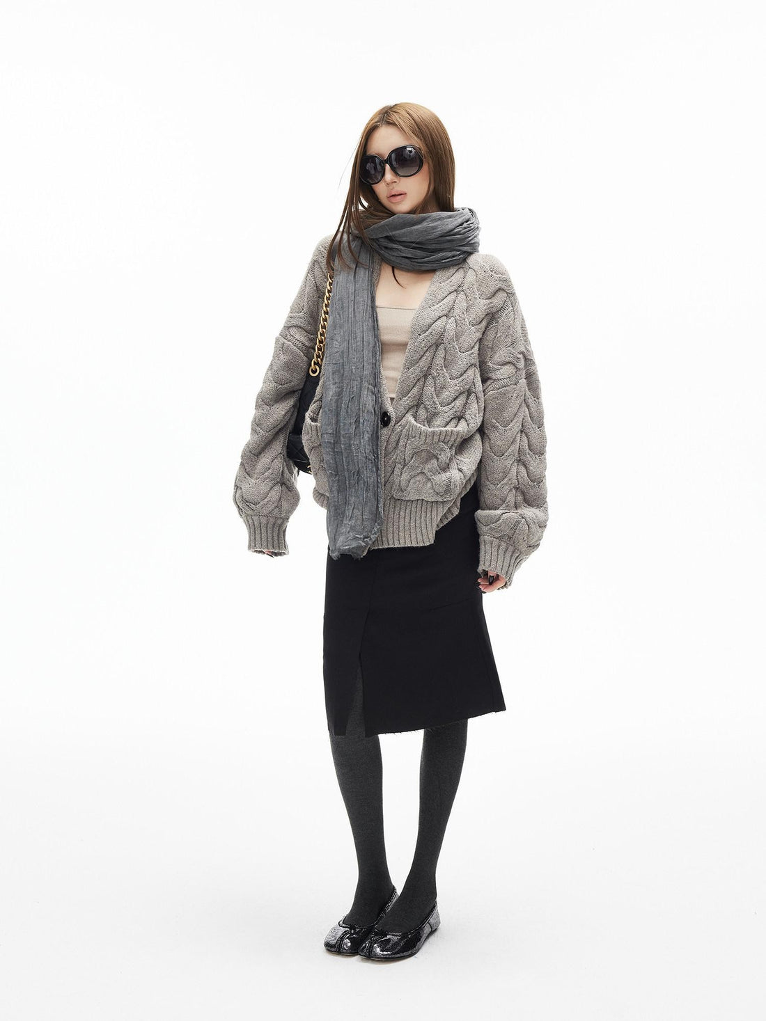 iamxiaa Handcrafted Chunky Cable Knit Deep V Drop Shoulder Women&