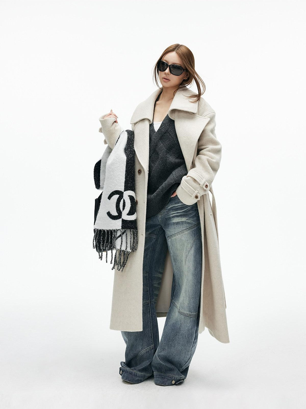 iamxiaa Ivory Deconstructed H Silhouette Notched Lapel Women&