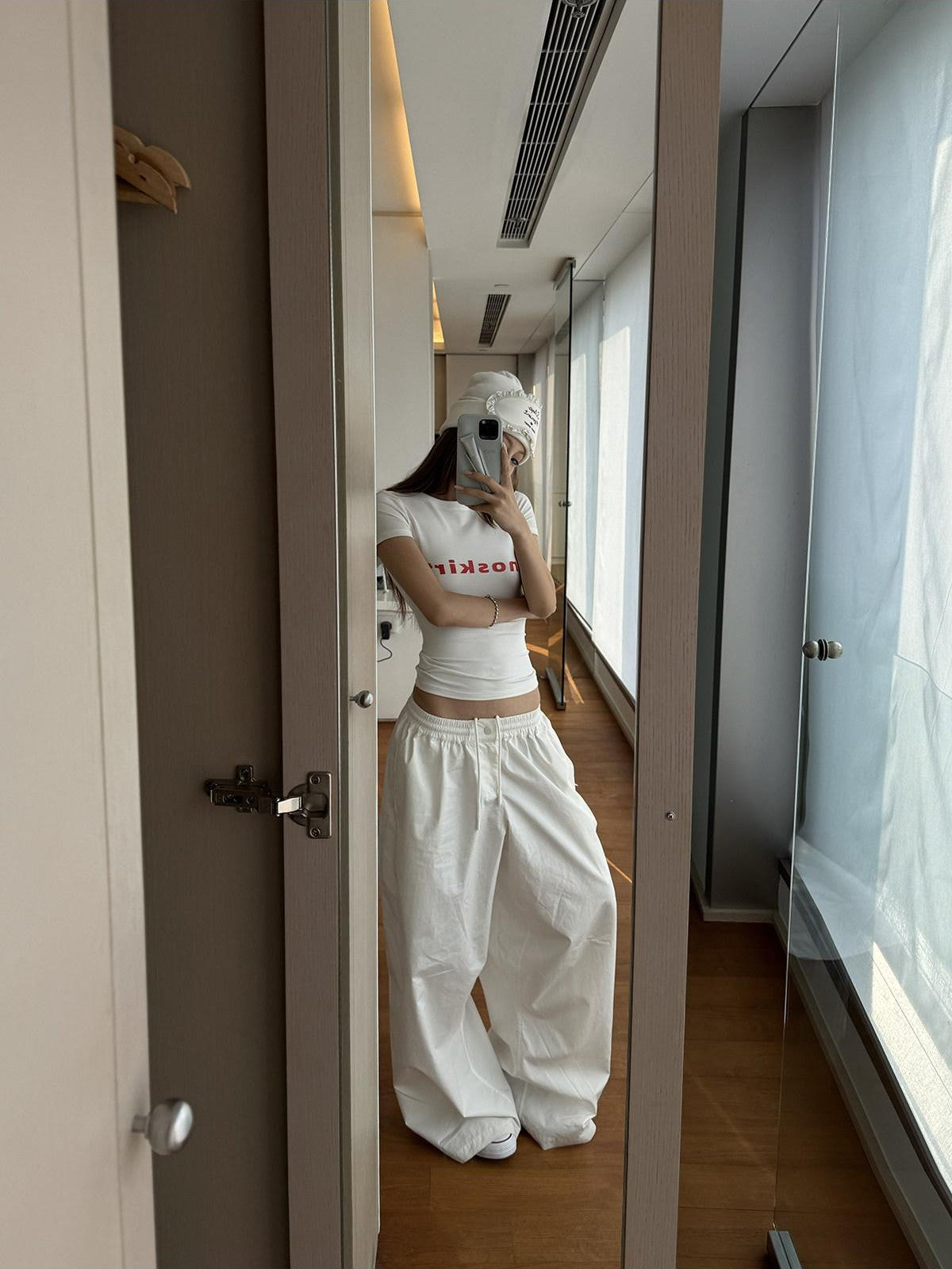 iamxiaa Oversized Loose Silhouette Sickle Hem Casual Women&