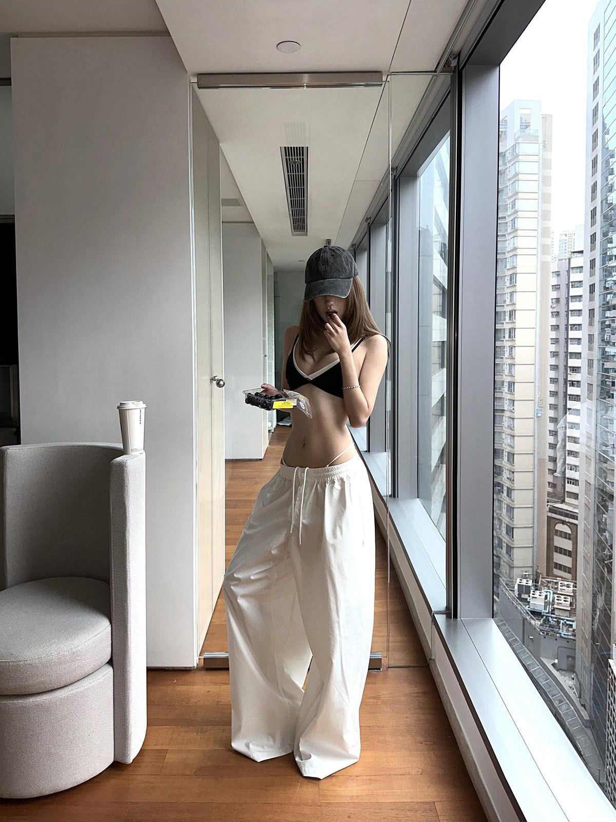 iamxiaa Oversized Loose Silhouette Sickle Hem Casual Women&