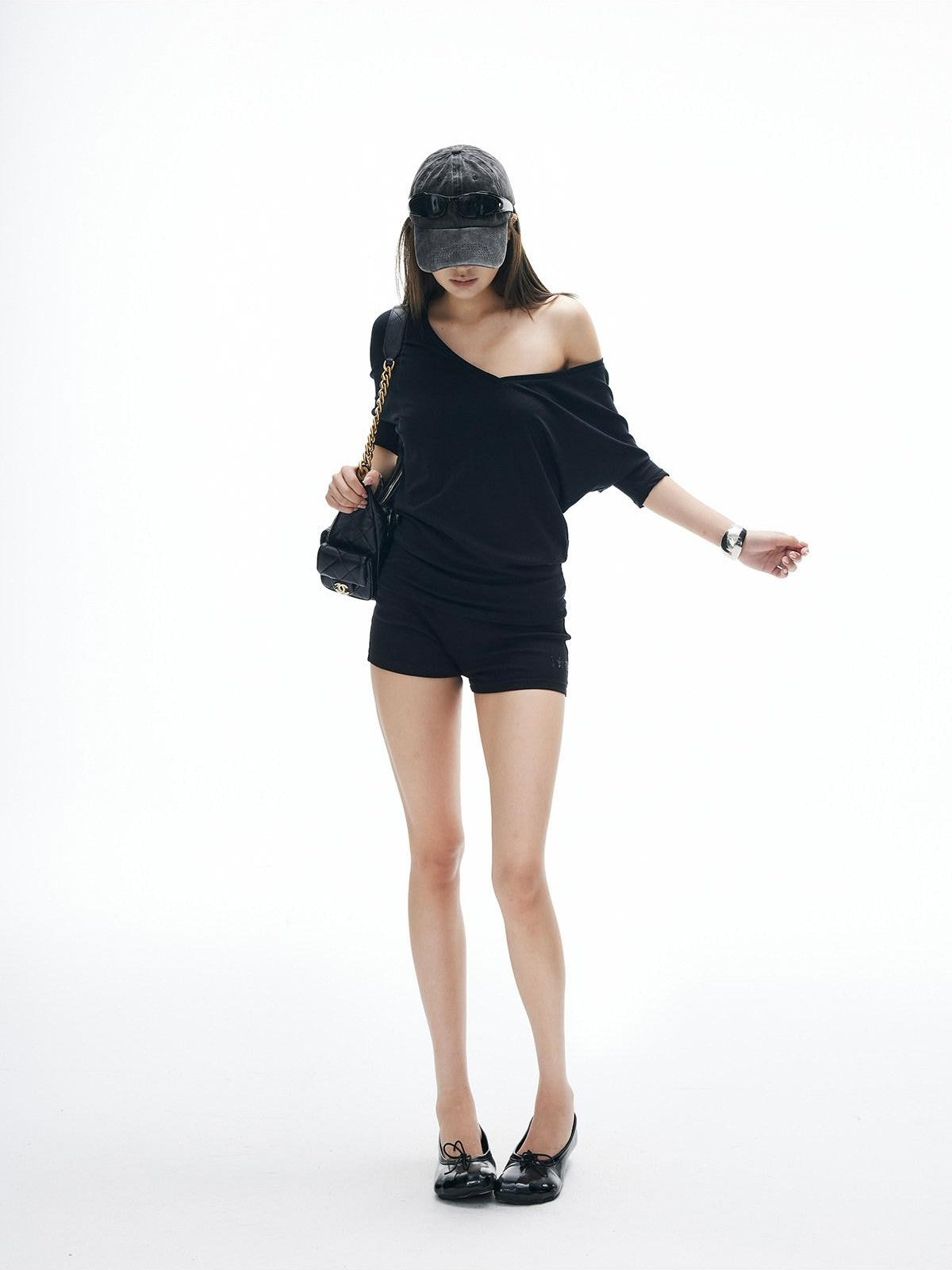 iamxiaa Relaxed V-neck Batwing Asymmetric Shoulder Women&