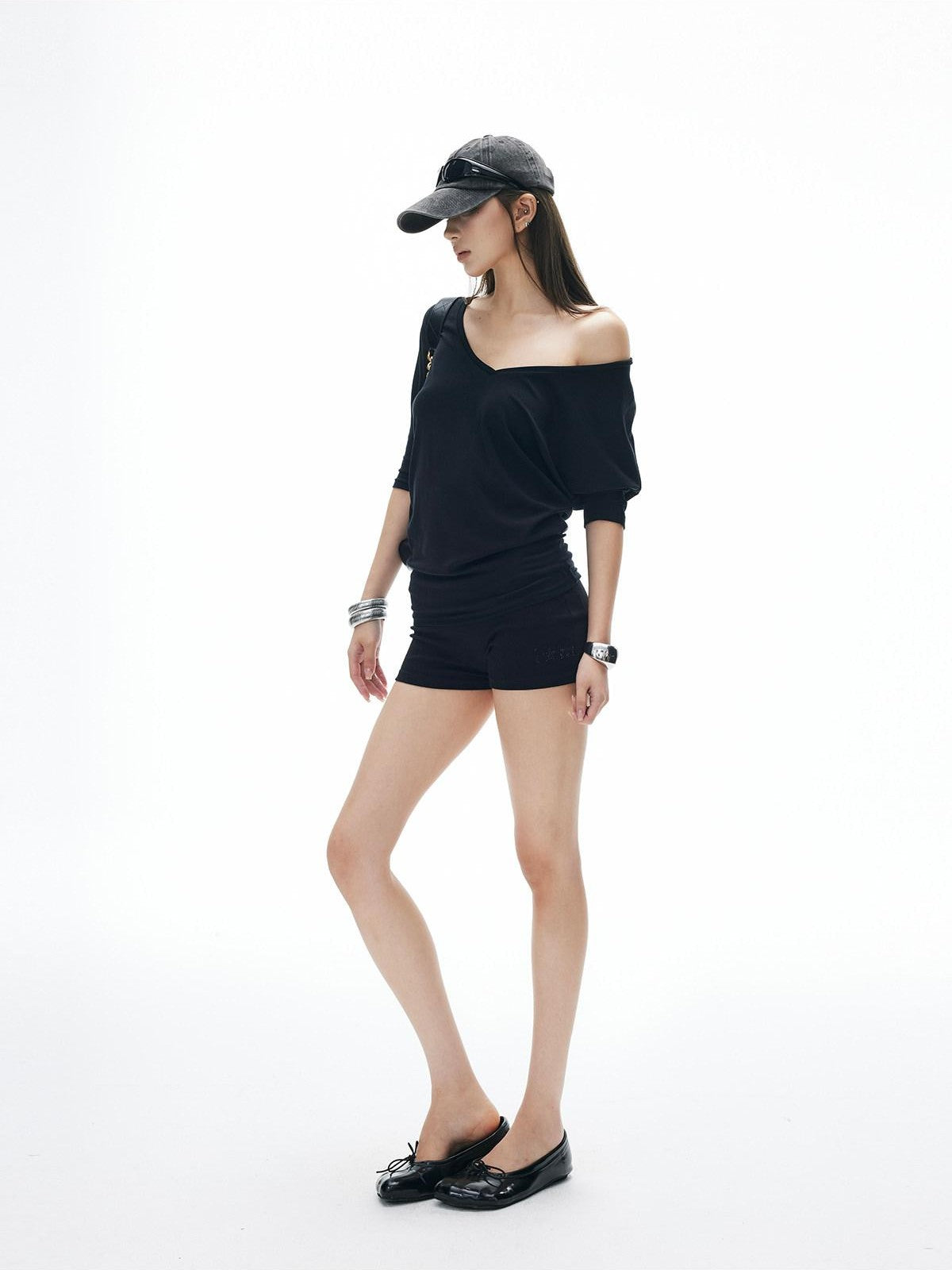 iamxiaa Relaxed V-neck Batwing Asymmetric Shoulder Women&
