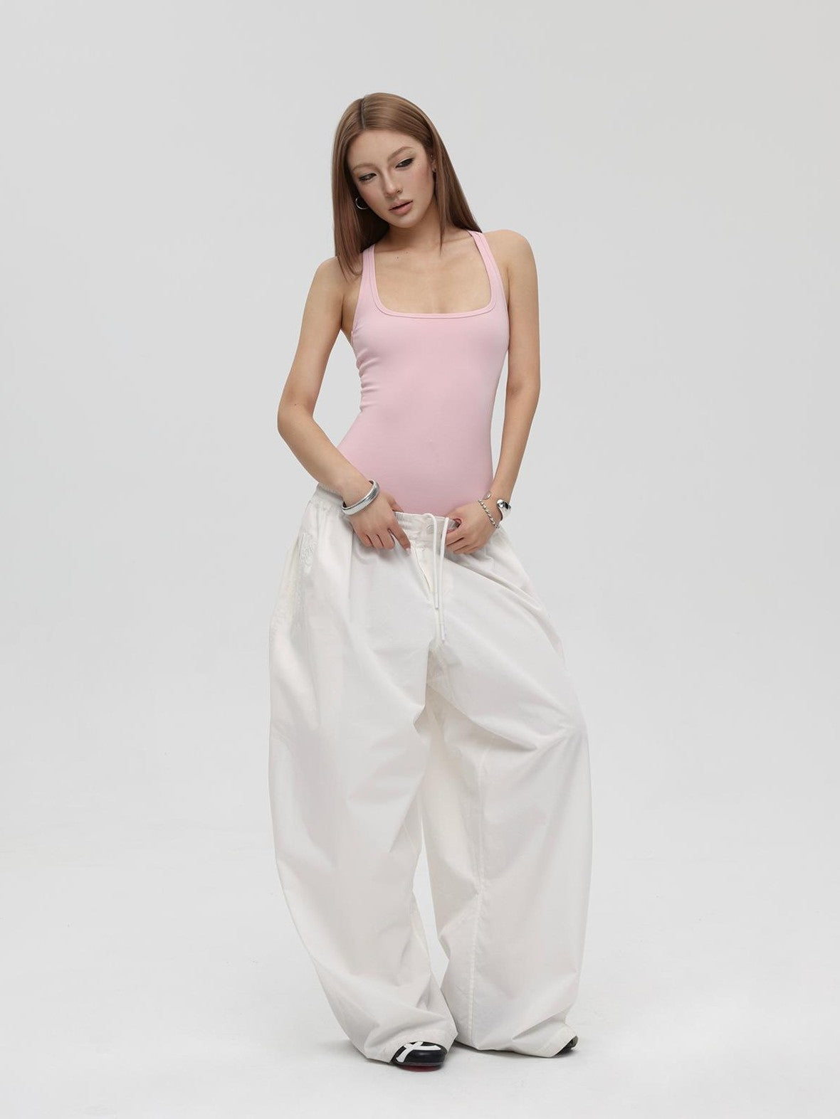 iamxiaa Square Neck Embroidered Slim Fit Women&