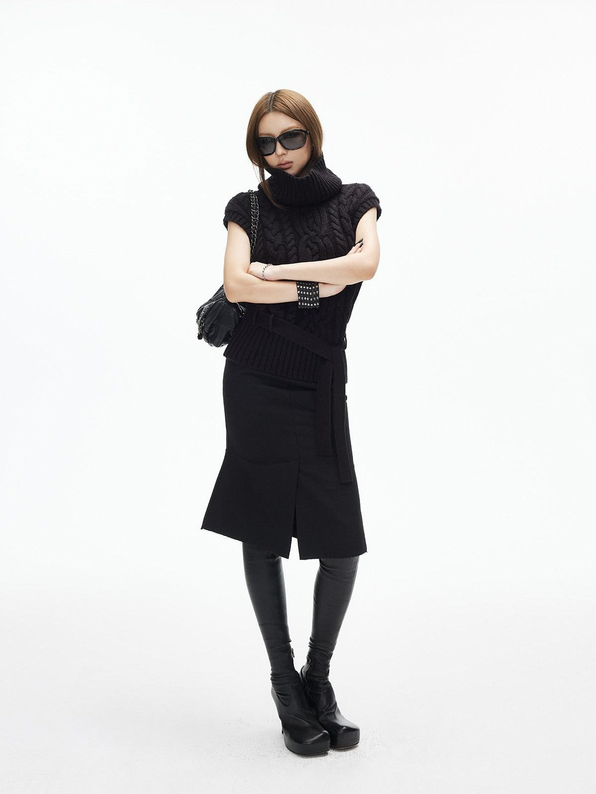 iamxiaa Two Tone 3d Cable Chunky Knit Belted High Neck Cap Sleeve Women&
