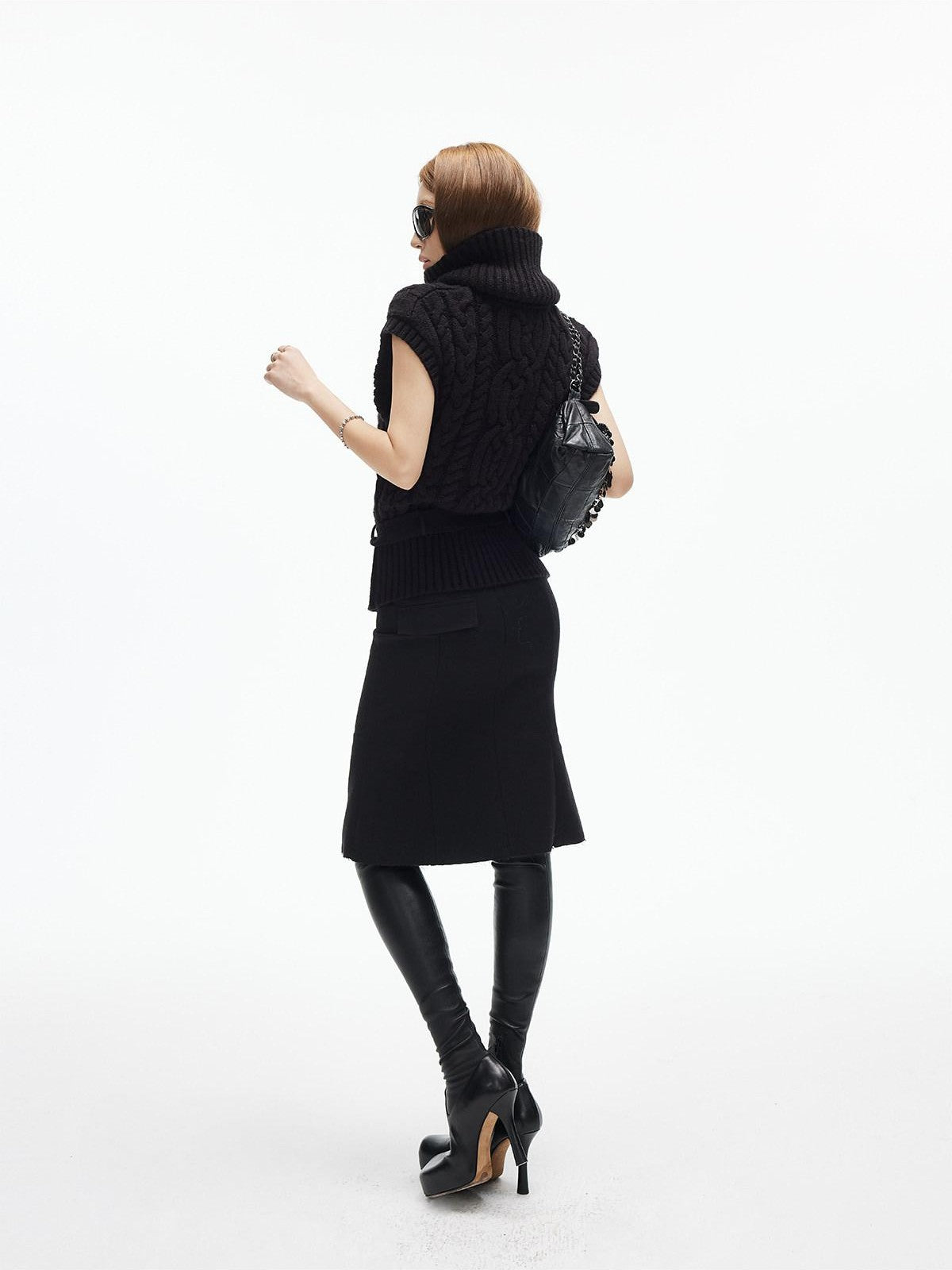 iamxiaa Two Tone 3d Cable Chunky Knit Belted High Neck Cap Sleeve Women&