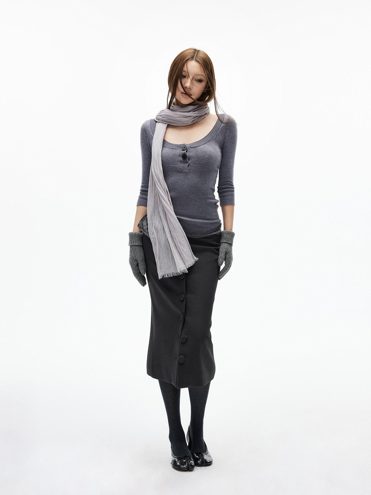 iamxiaa Two Tone U Neck Henley Bone Button Women&