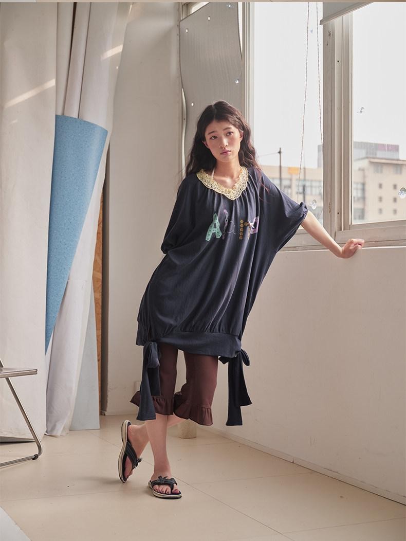 in two twos Vintage Lace V-neck Midlength Letter Print Women&