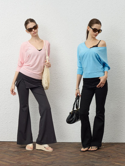 innerflow Slouchy Lace V-neck Asymmetric Shoulder Women&