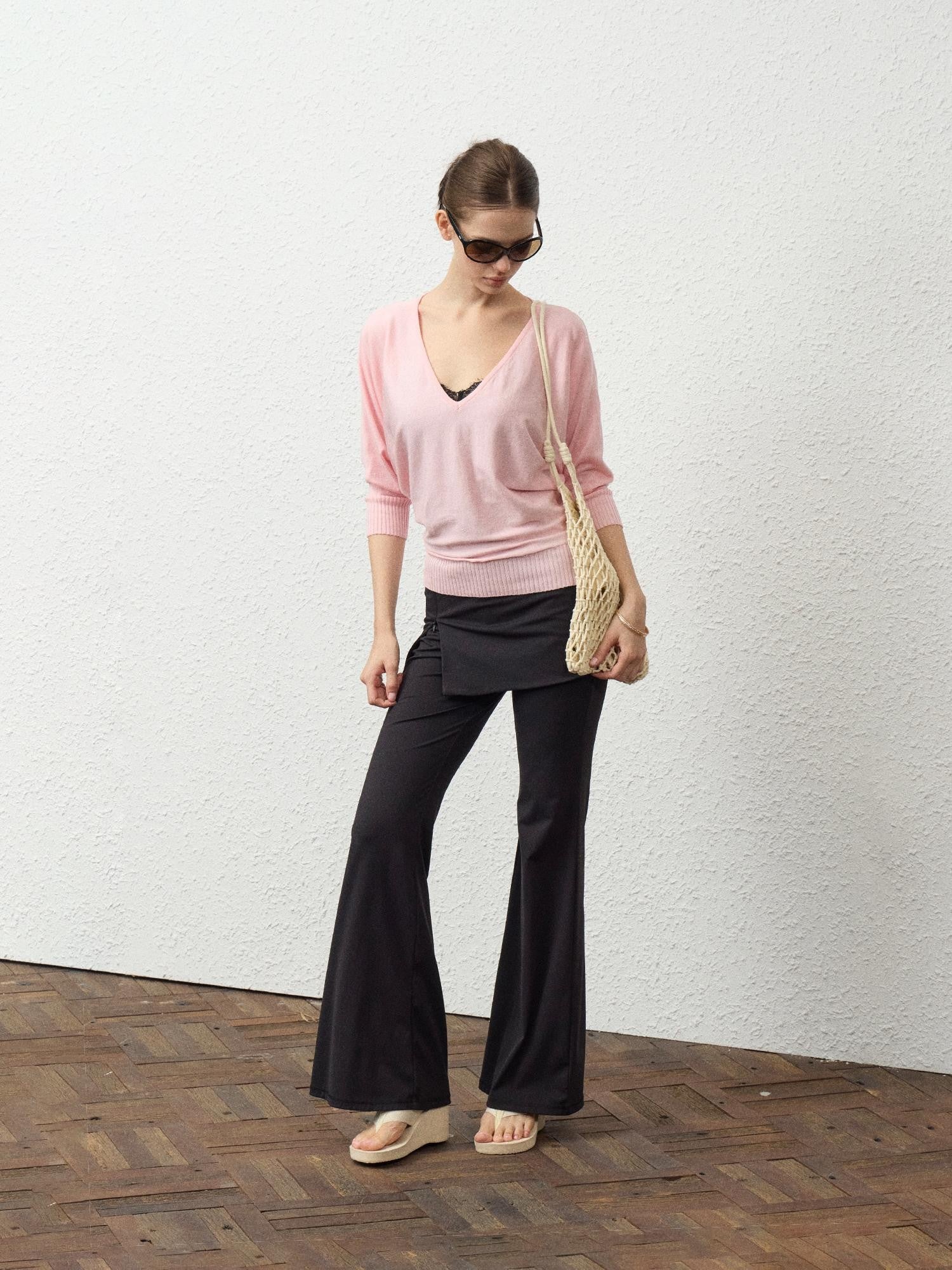 innerflow Slouchy Lace V-neck Asymmetric Shoulder Women&