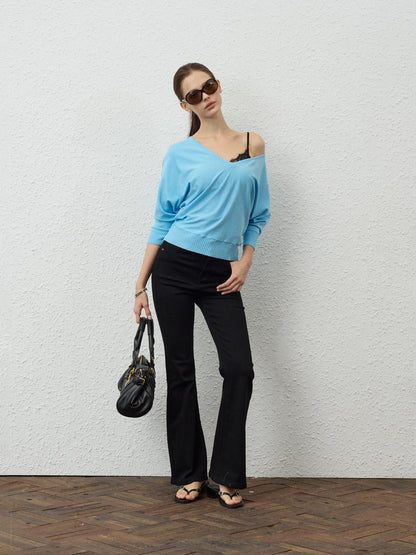innerflow Slouchy Lace V-neck Asymmetric Shoulder Women&