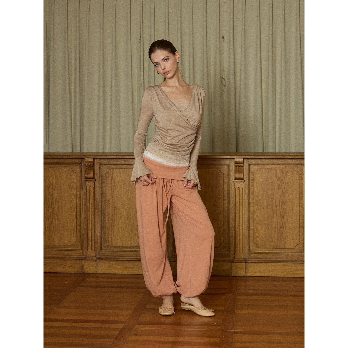 innerflow_Three_Color_Lace_Patchwork_V-neck_Loose_Fit_Women&