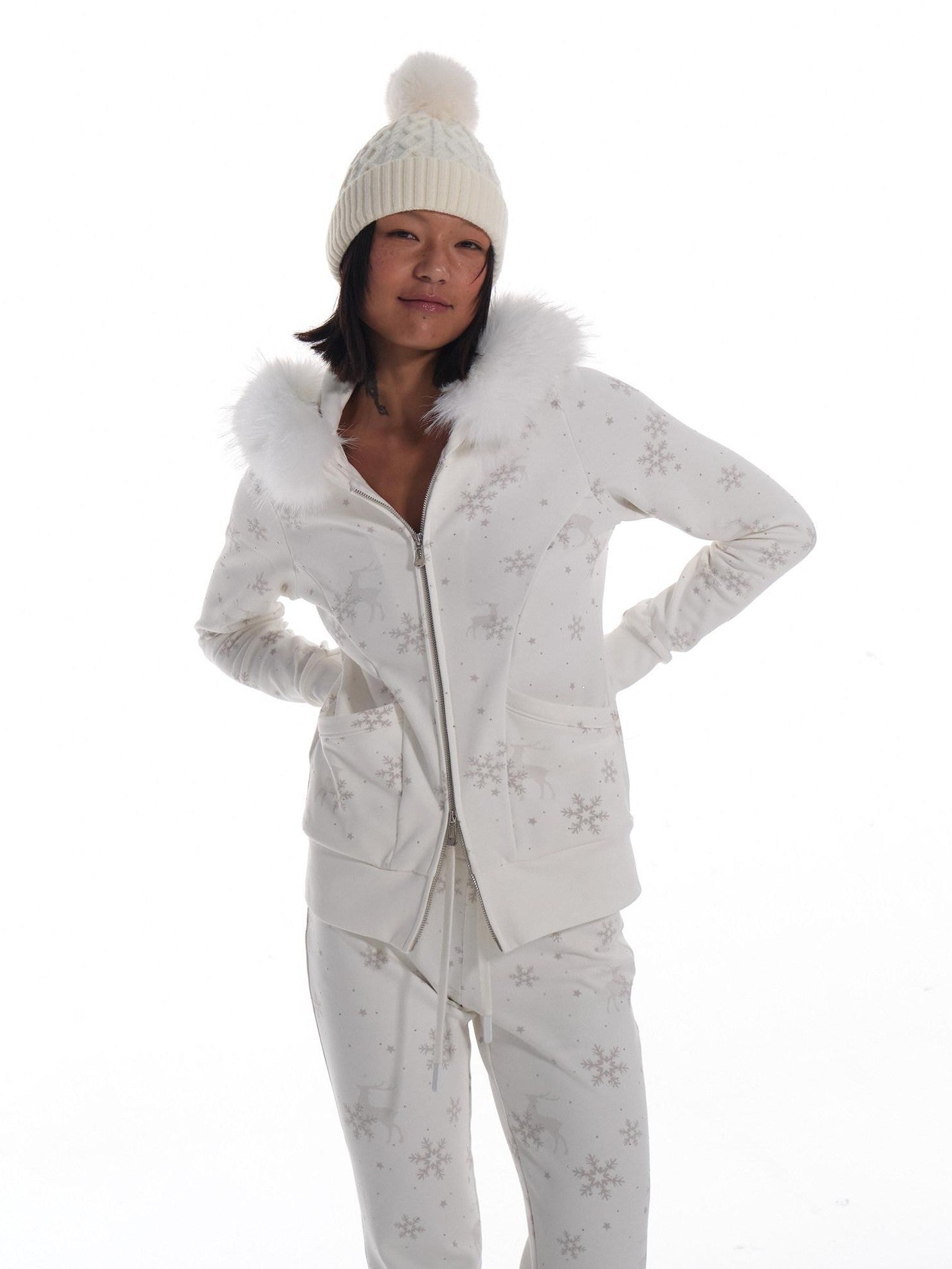 innerflow White Rhinestone Printed Fuzzy Hooded Women&