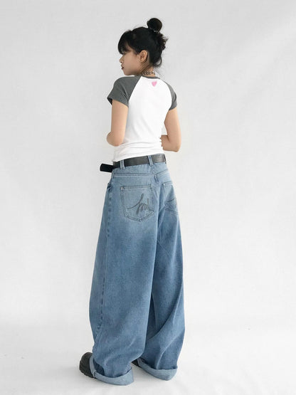 3D Heart Digital Print Fitted Crop Tee Y2K