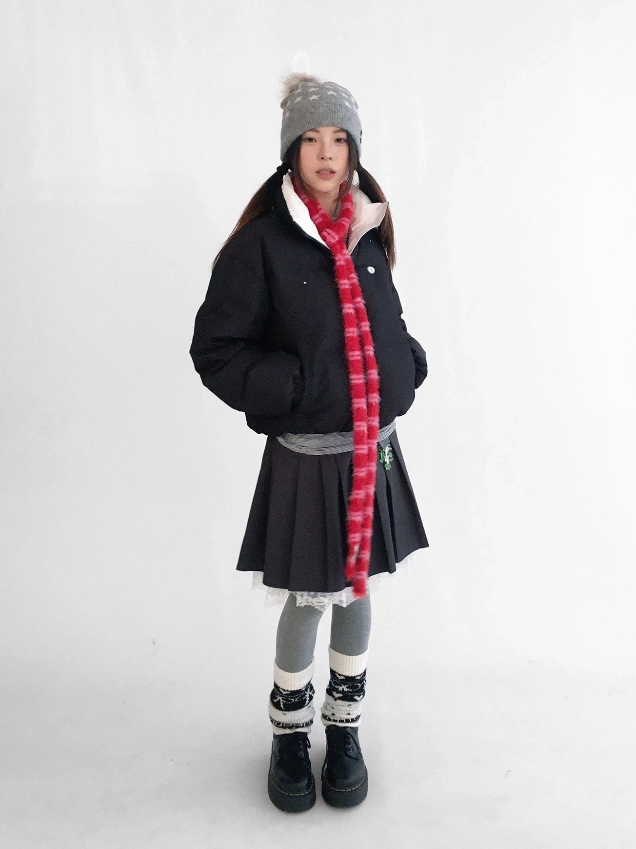 innomoood 90% White Duck Down Handpainted Print Loose Short Casual Women Down Jacket