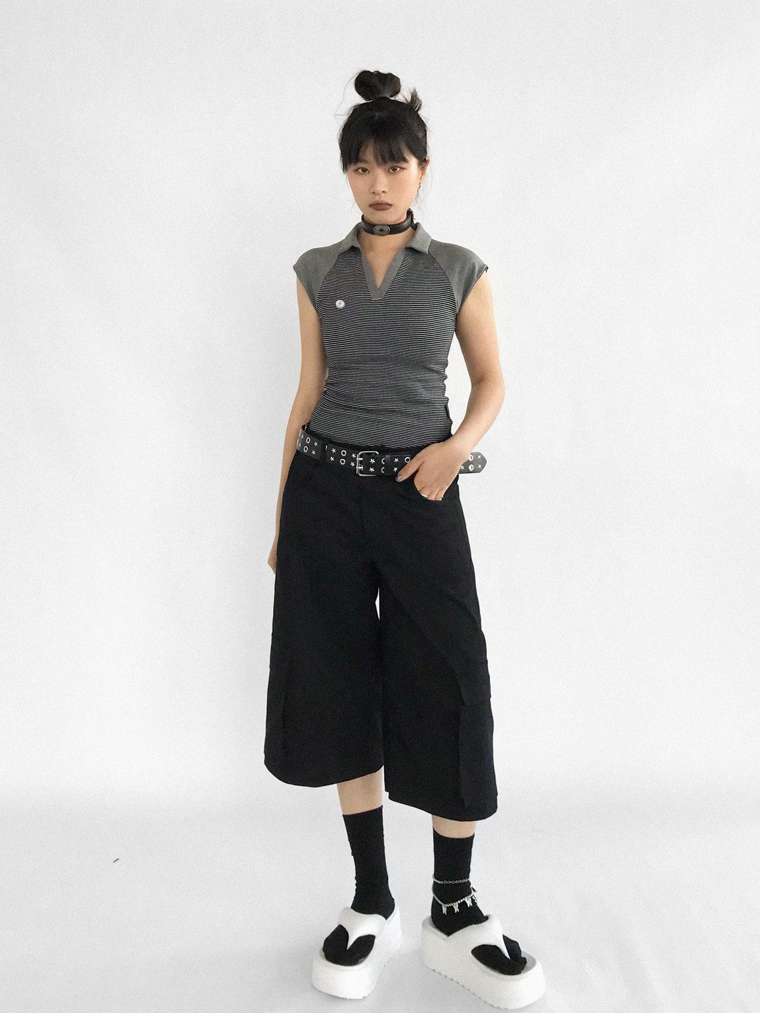 innomoood Adjustable Low Rise Wide Leg Cargo Capri Cotton Shorts