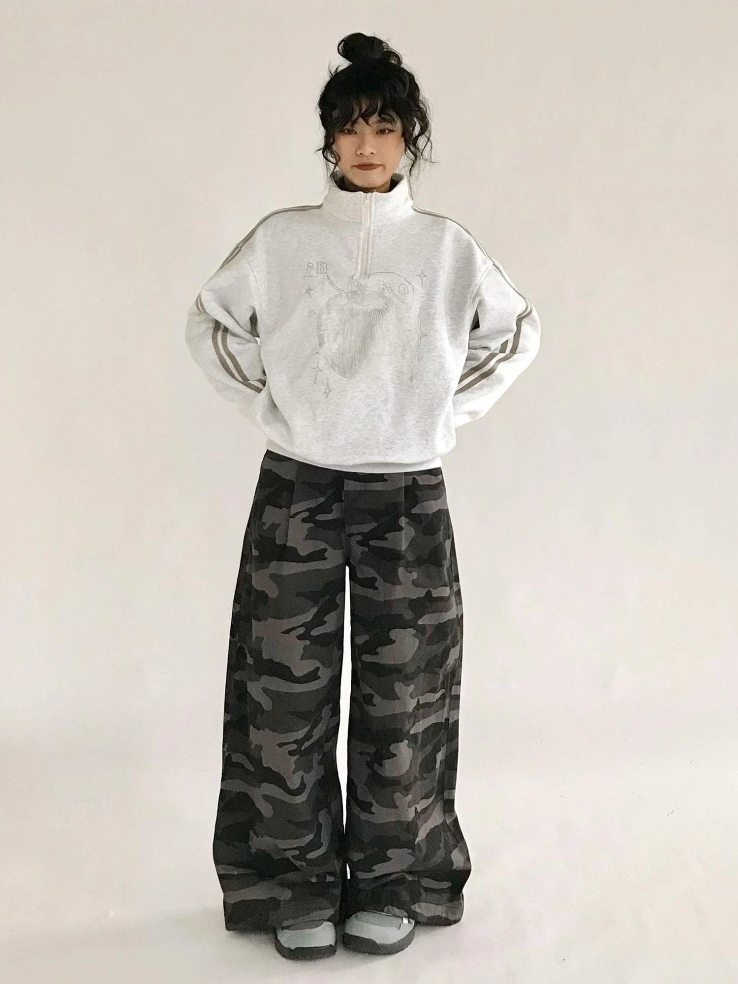 Apple Line Zip Up Fleece Hoodie