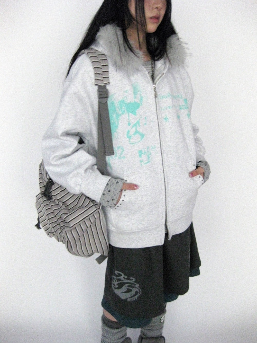 innomoood Corner Sticker Print Detachable Fur Collar Rivet Women&
